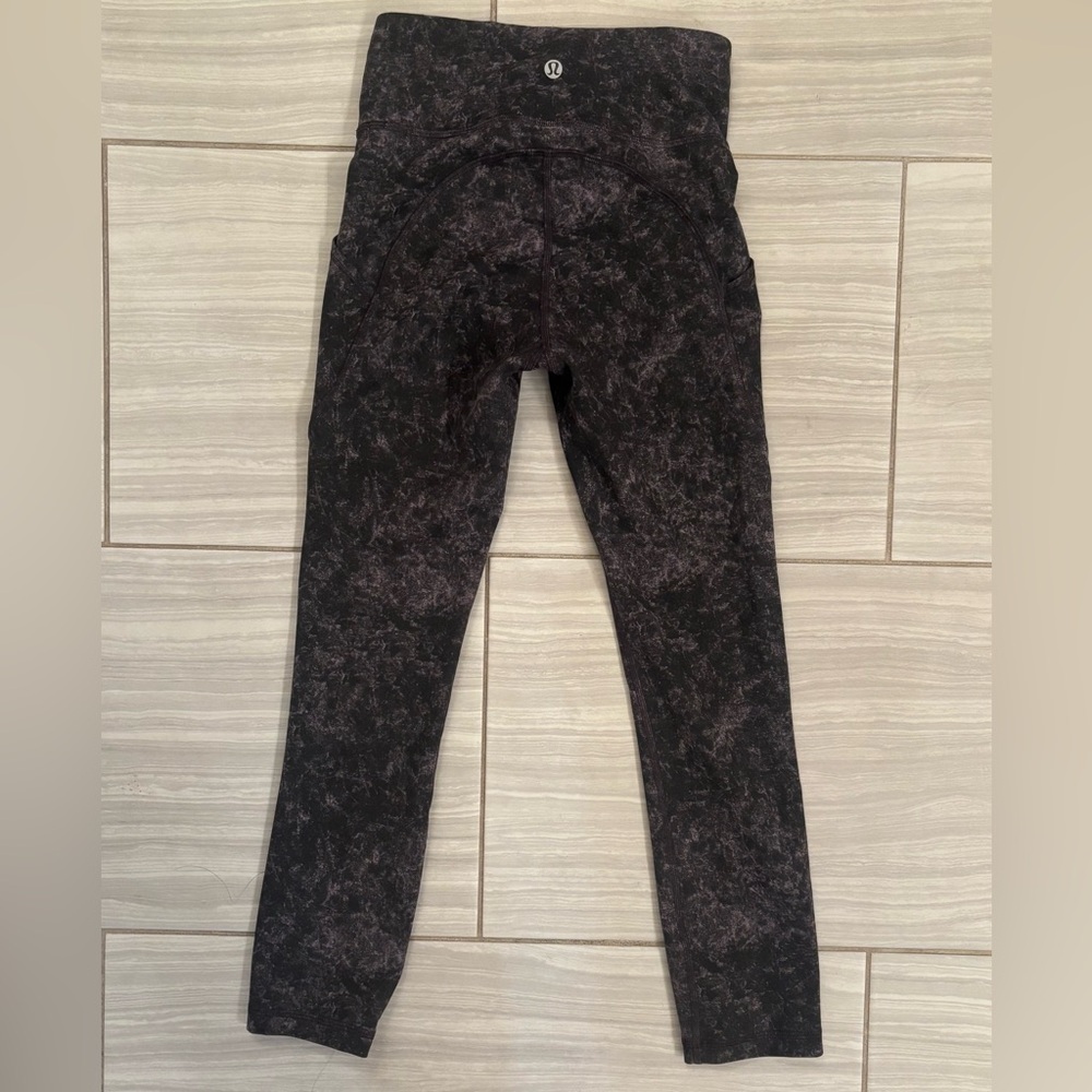Lululemon Wunder Train 23” Crop Leggings - Picture 3 of 5